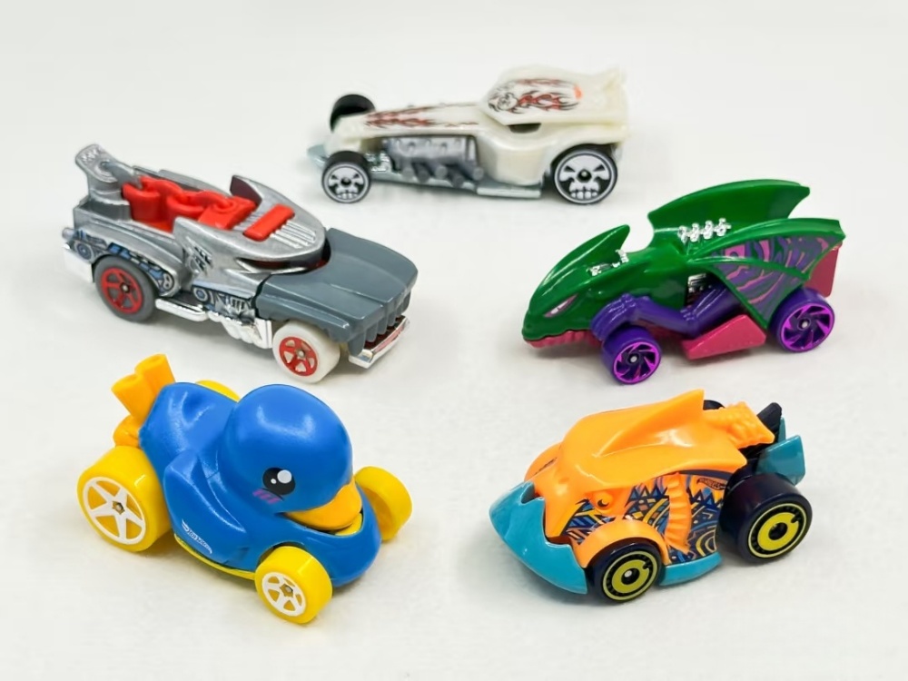 Hotwheels Alloy Small Running  - Hot Wheels Car Track Sets review and price